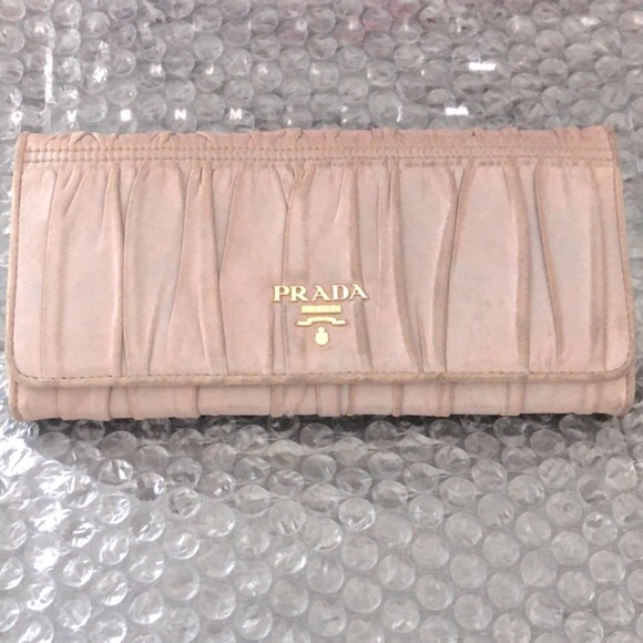 [PRADA] Nappa Gaufre Milano Soft Leather Continental Long Snap-Button Wallet - Picture 1 of 11